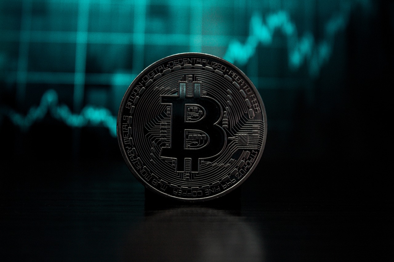 黄金再飙新高！数据：比特币通常在100~150天内跟进拉涨